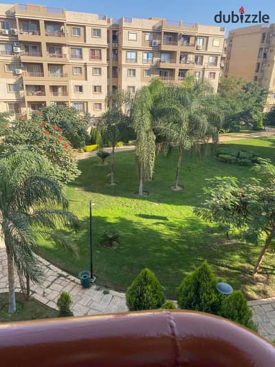 Apartment for rent furnished in Madinaty, view garden, completely untouched, area 103 meters in B6