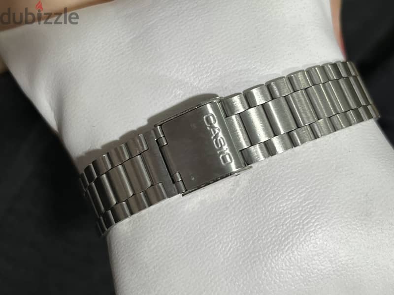 ORIGINAL CASIO WATCH UNUSED 1
