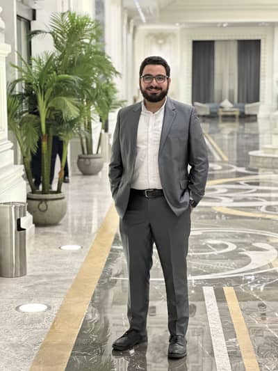 Dr . Marten Maged