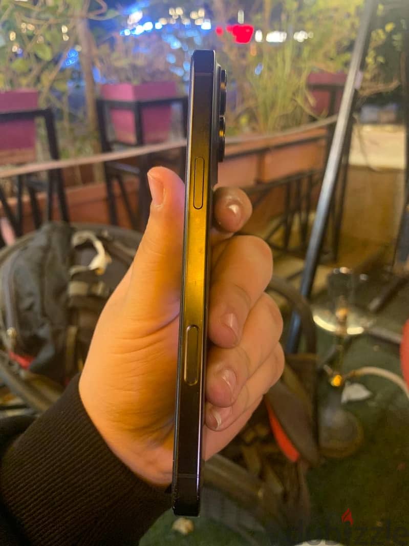 Apple - iPhone 16 Pro Max 3
