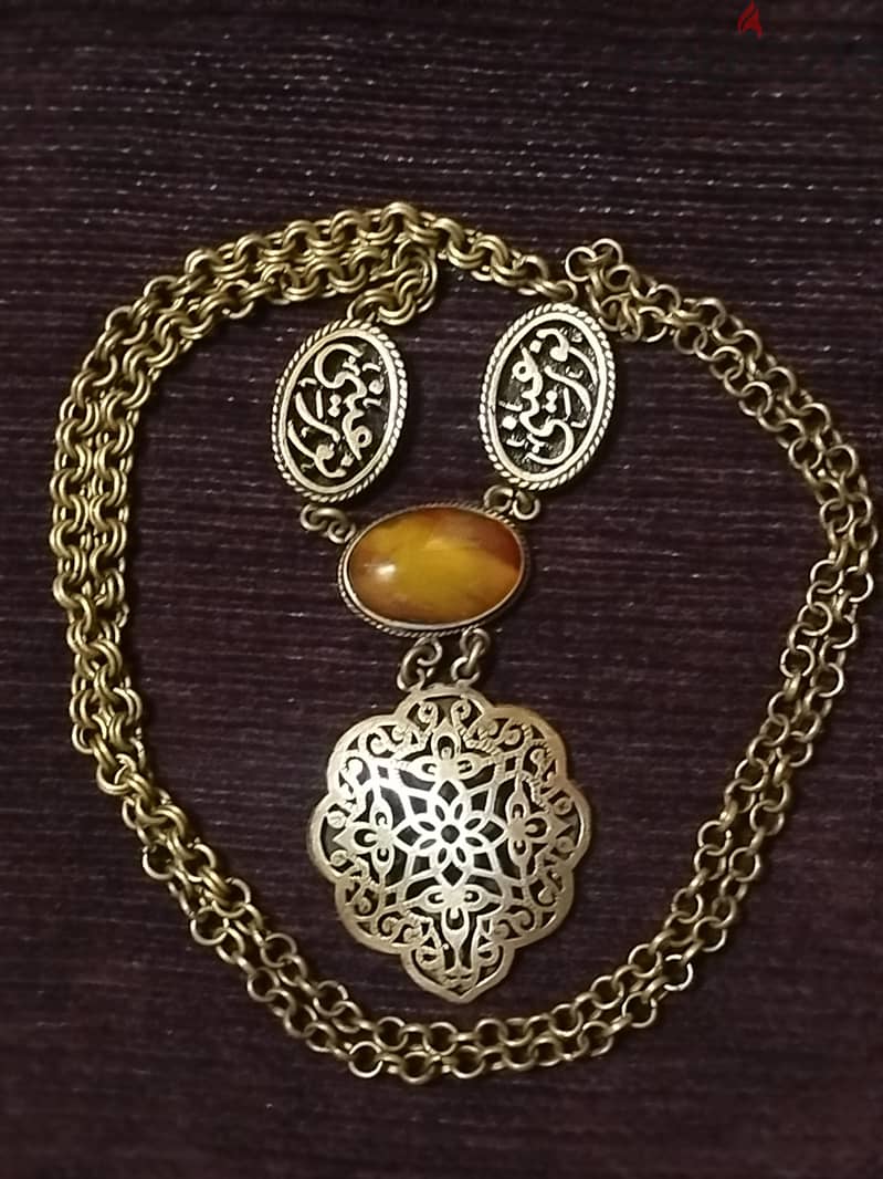عقد نحاس 3