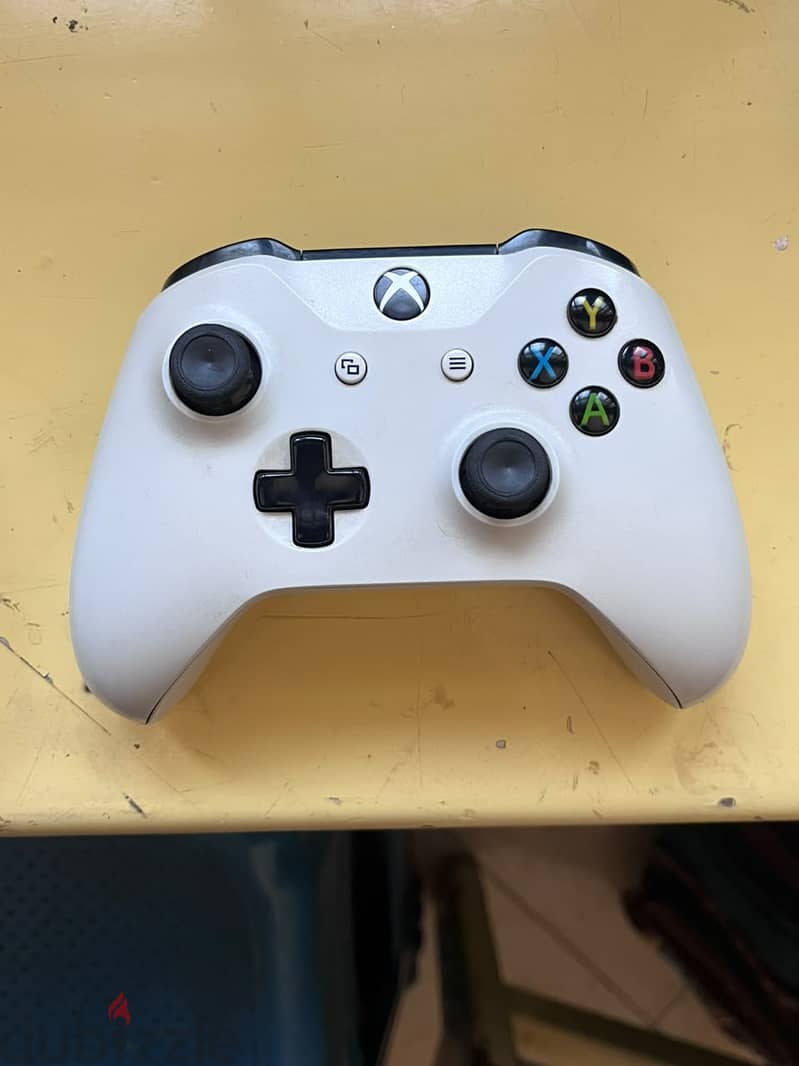 Xbox One S 5