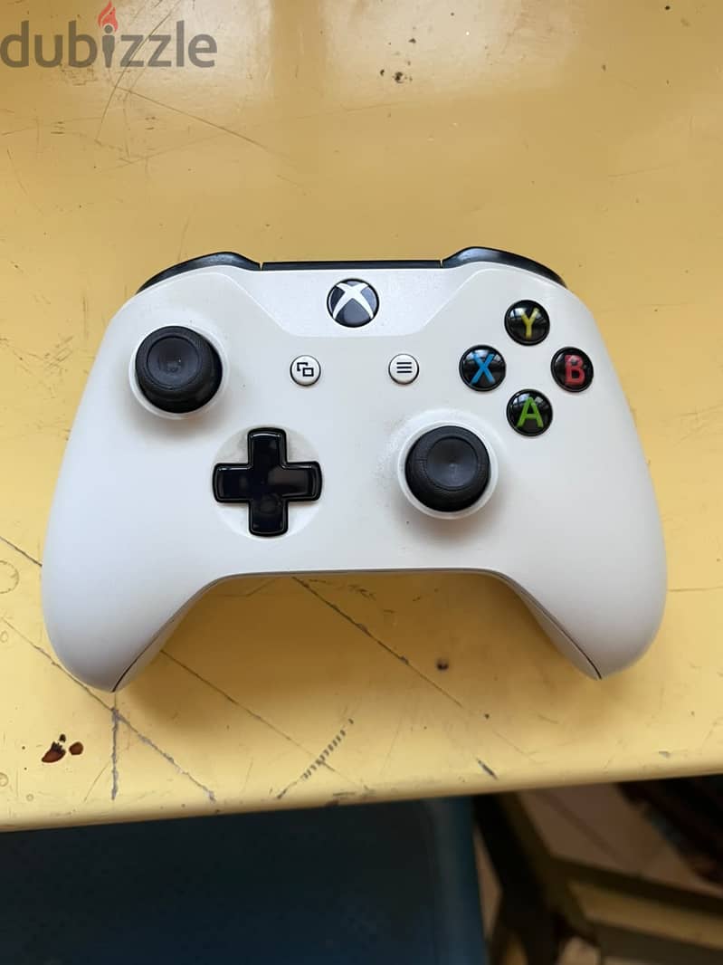 Xbox One S 7