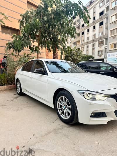 BMW 318 2019