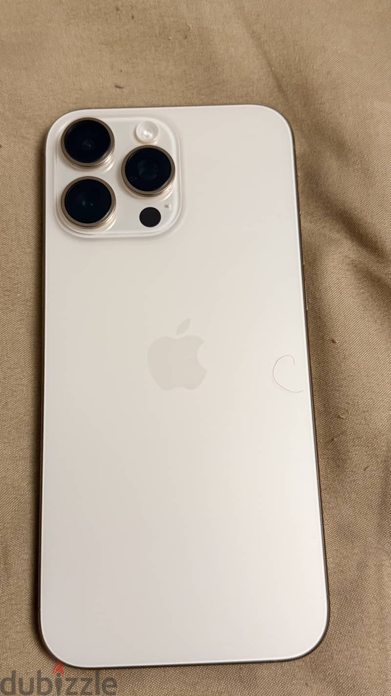 iPhone 16 pro max 1