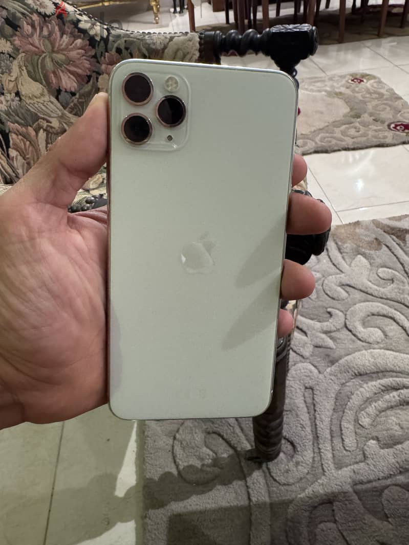 Apple - iPhone 11 Pro Max 1