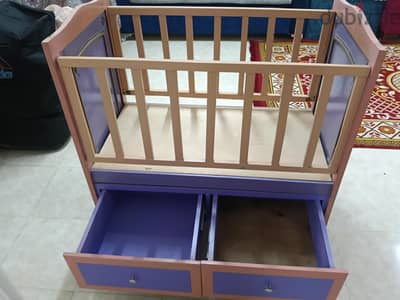 سرير اطفال