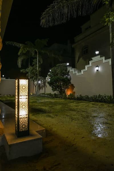 Furnished standalone villa for rent in Al Yasmin Compound, Sheikh Zayed. Fully furnished with hotel-style furniture. 6 bedrooms.