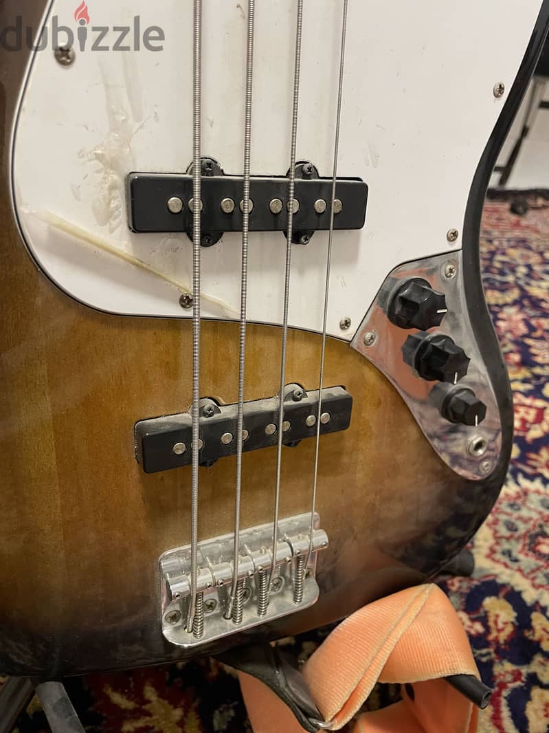 Fender Squire Affinity Jazz Bass 3