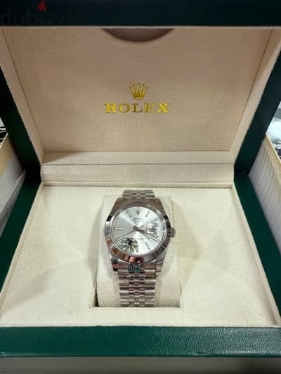Rolex Datejust 41 — Silver Dial, Fluted Bezel
