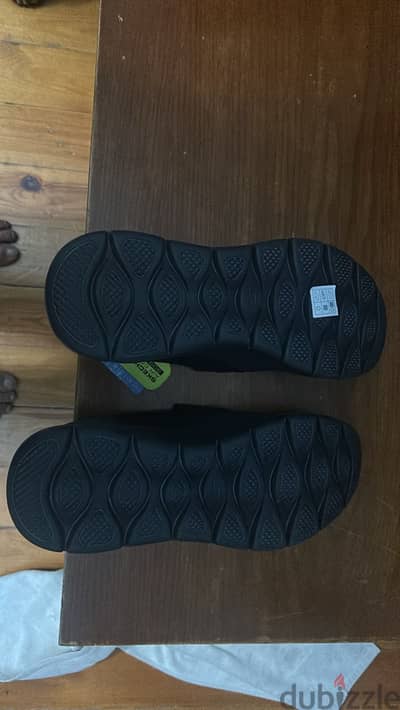black Original Skechers 42.5