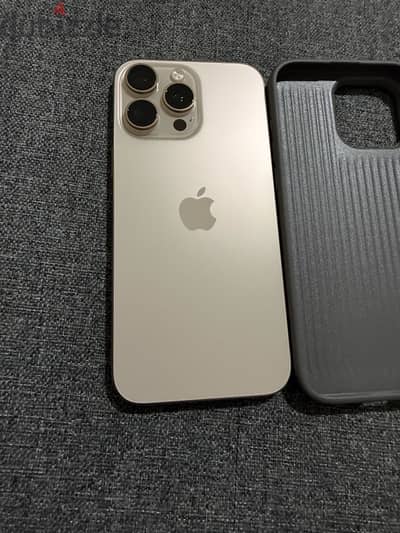 Apple - iPhone 16 Pro Max