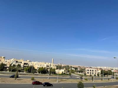 Ultra-modern apartment for rent (260 sqm) in Zayed Heights Compound, Sheikh Zayed. North-facing, prime location, and a magnificent view.