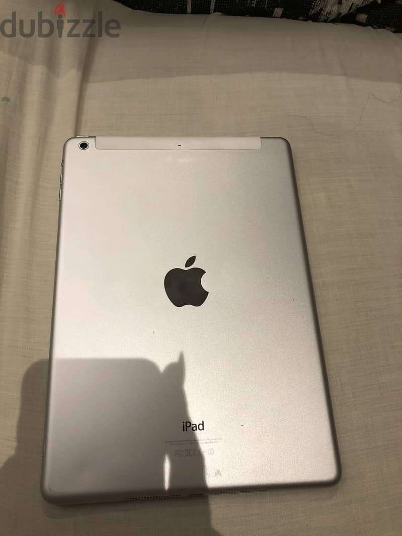 Ipad Air (Wifi/Simcard) 1