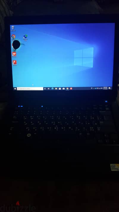 لاب توب ديل يوجد خبطه بسيطه بالشاشه استخدام خفيف
