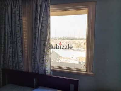 شقه للايجار في زهراء  المعادي بجوار مرور المعادي   مساحه 105م  تتكون من 2غرفه- ريسبشن- مطبخ - حمام-   الدور 9  يوجد اسانسير    تشطيب سوبر لوكس كامله ا