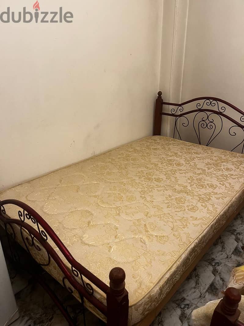 سرير ١٢٠ 1
