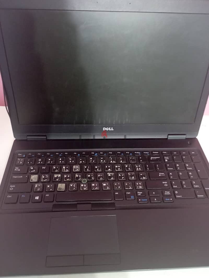 Dell Precision 3520 4