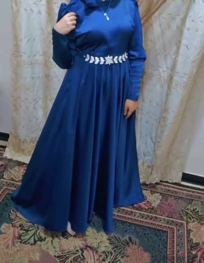 فساتين سواريه