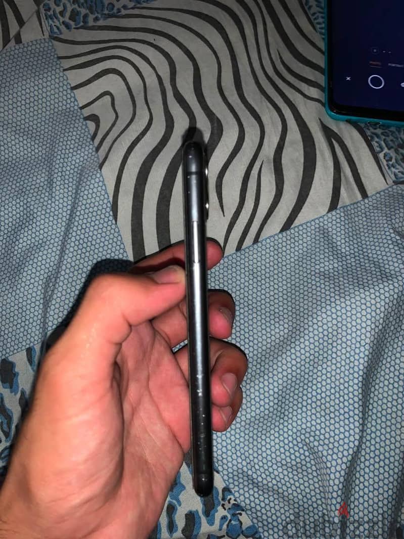 Apple - iPhone 11 3