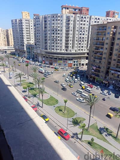شقة للبيع بميني كومباوند علي شارع مصطفي كامل مباشرة