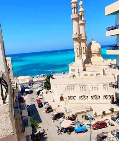 للعائلات الكبيره روف 4غرف بقلب شارع العوام