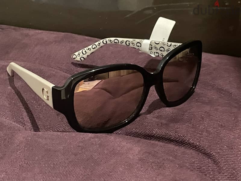 Guess sunglasses 1