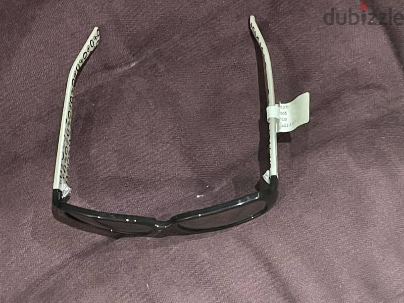 Guess sunglasses 2