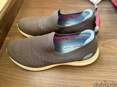 Sketchers women shoes