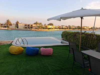 Villa for rent Marina 5 first row by the lake with a private swimming pool