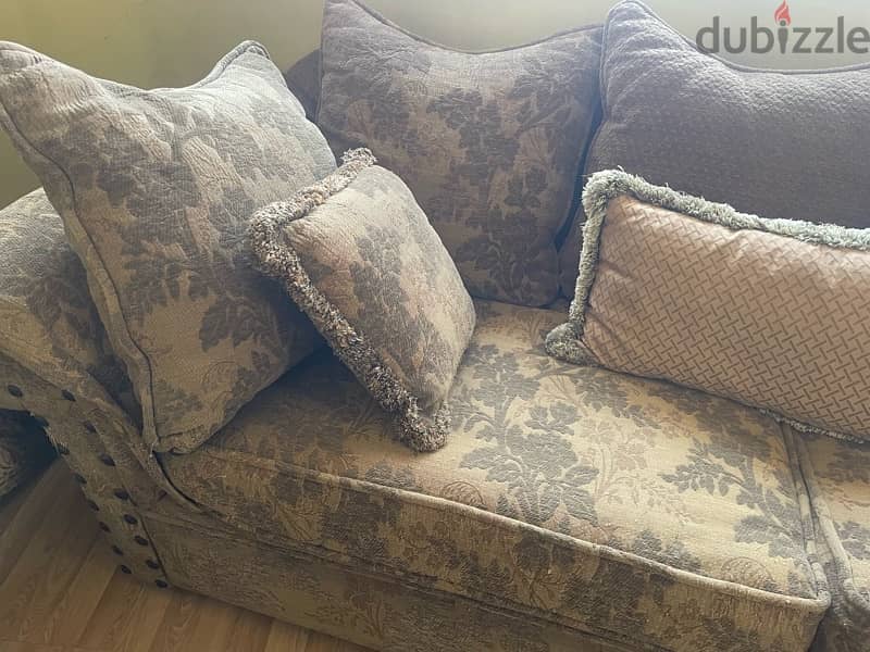 living room - good condition 1
