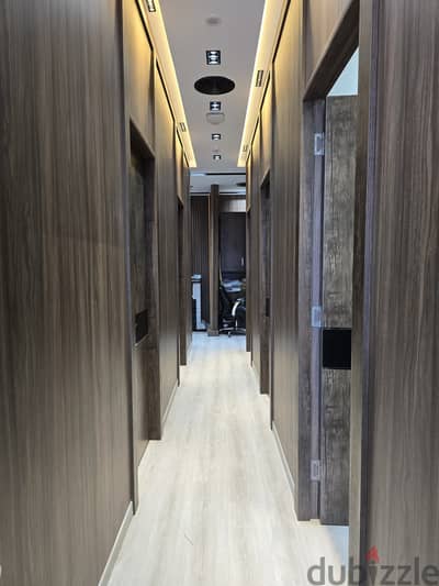 للبيع – مقر إداري فاخر بمول East Hub – مدينتي