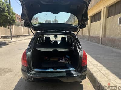 Peugeot 308 SW 2011