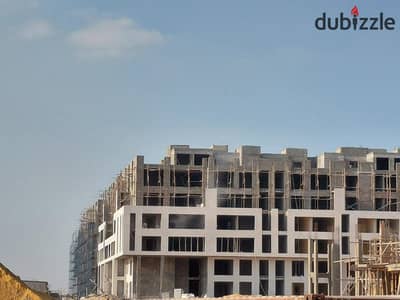 “For sale: studio overlooking the landscape and swimming pool in Al Karma Compound, Sheikh Zayed. ”