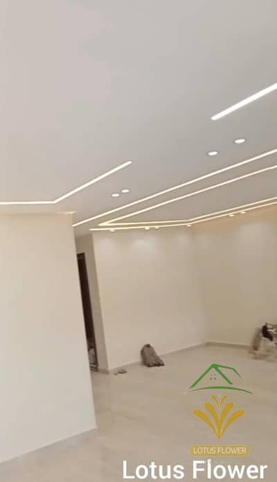 شقة للايجار 225م تشطيب مميز في النرجس عمارات أمام الخدمات مباشرة 3 غرف نوم و ليفينج و 3 حمام