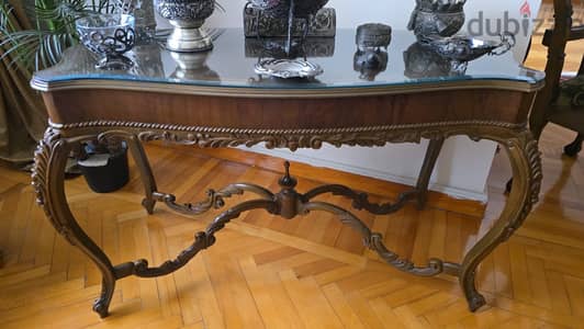 Classic wood Console