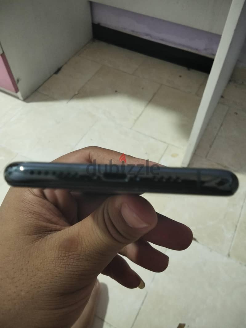Apple - iPhone 11 Pro Max 2