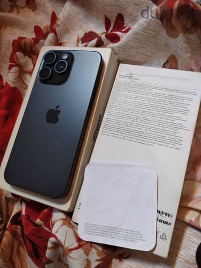 Iphone 15 pro max بطاريه ٩٢ حاله ممتازه