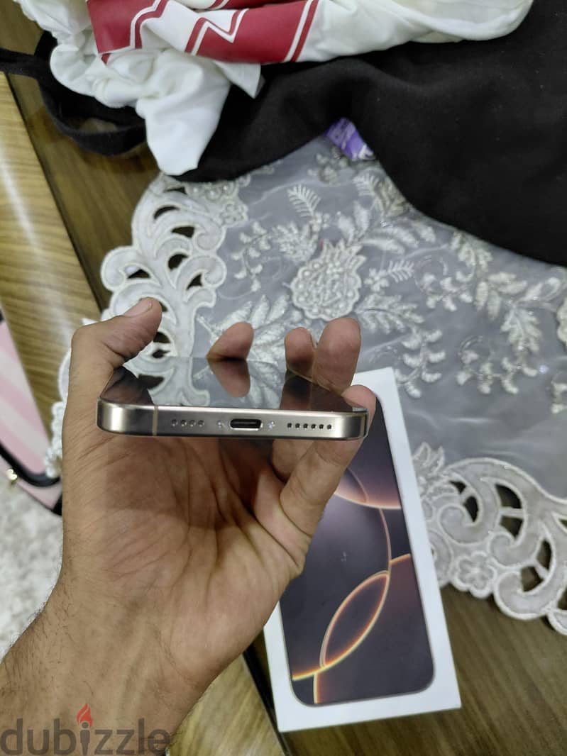 Apple - iPhone 16 Pro Max 2