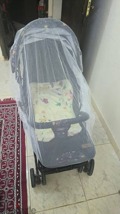 عربة أطفال  تقفل ٣ مستويات