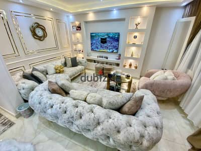 من المالك مباشرة للبيع شقه الترا لوكس في المندره بحري تري البحر بجوار فندق الشيراتون