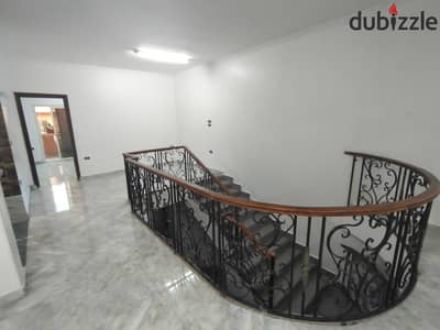Duplex Ground and First 400m 5 Rooms 4 Bathrooms near Carrefour 1