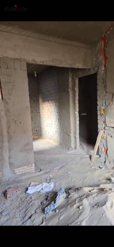 Apartment for sale, partially finished, 3rd floor with elevator, in Al-Banfsaj Villas