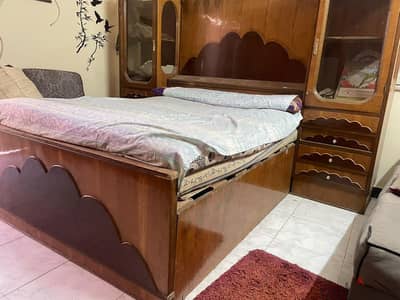 سرير خشب زان ١٠ الف جنية