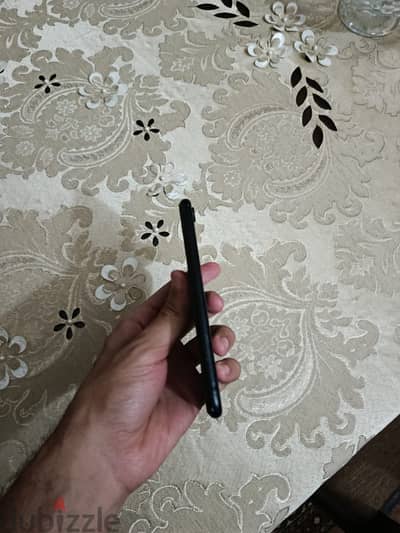 ايفون xr للبيع