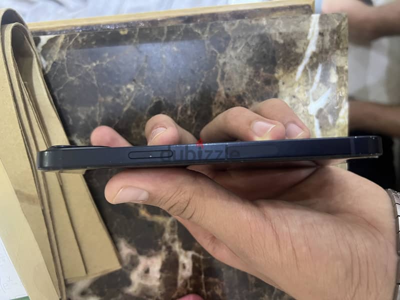 Apple - iPhone 13 2