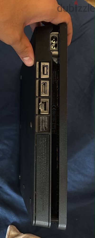 PS4 Slim