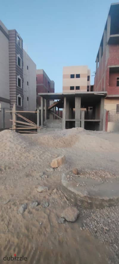 بدروم و ارضي بموقع مميز للبيع في الحي السادس مجاوره 3 بمدينه بدر