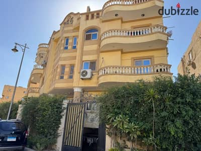 شقه ممميزة للايجار مفروشة بالكامل بكومباوند الدفاع الوطني التجمع الخامس