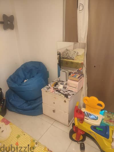 تسريحه اطفال خشب طبيعي ٢ درج عرض ٥٠ سم طول ٥٠ سم